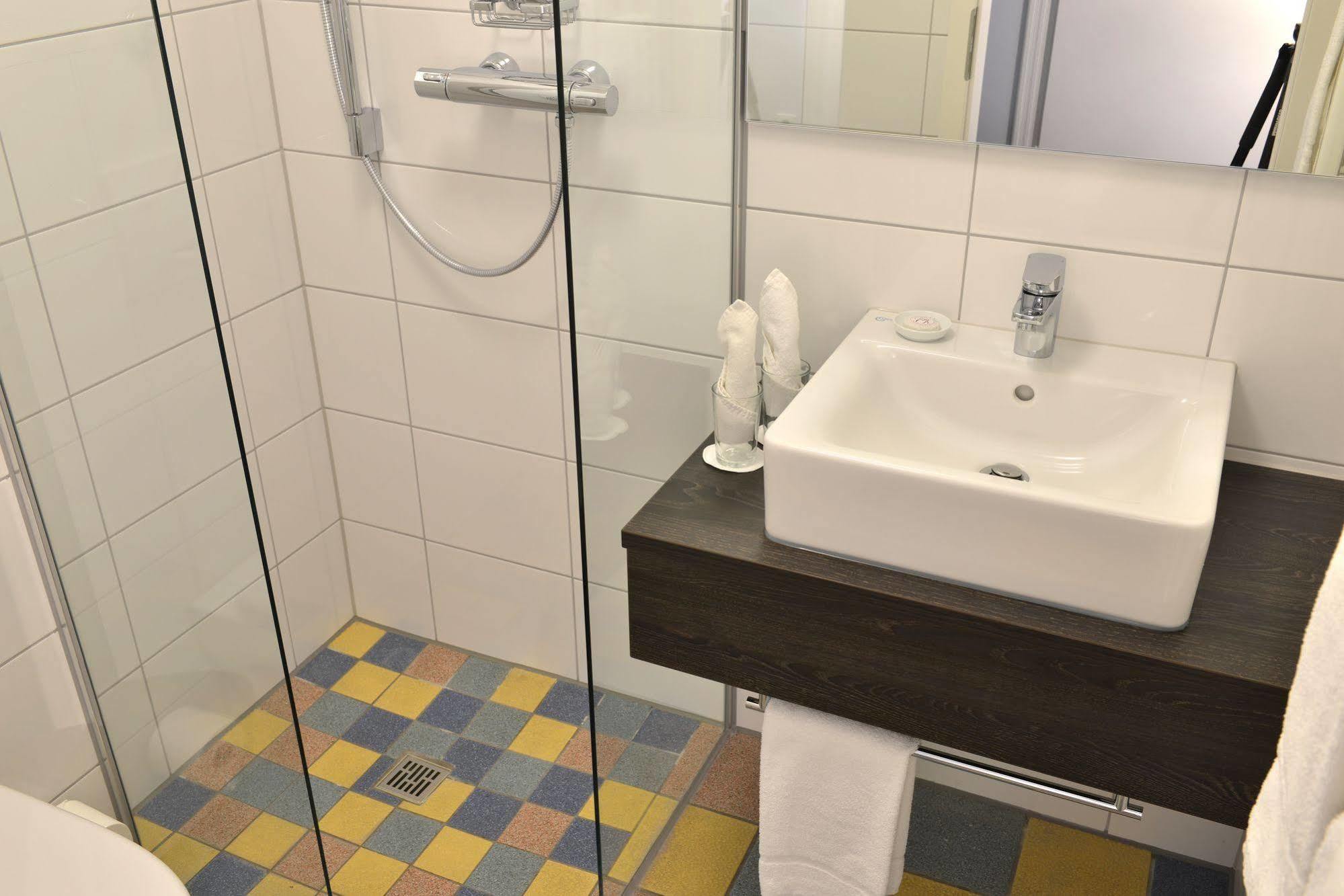 Uhu Gaestehaus Superior Κολωνία Εξωτερικό φωτογραφία